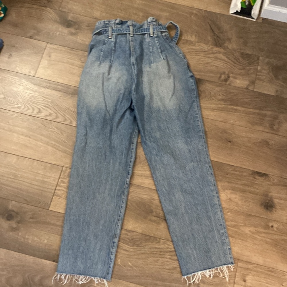 Abercrombie & Fitch Ultra High Rise Paper Bag Mom Jeans Sz 26/2 R Frayed Hem P - Picture 6 of 7